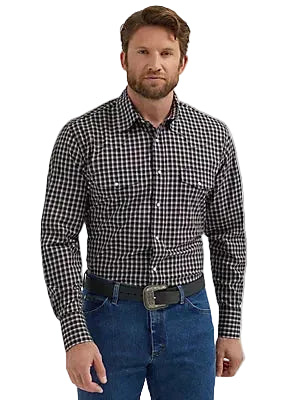 CL112355370 Wrangler Men's Classic Fit L/S Snap