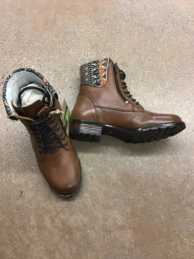 CL9600 NORTH ROCK Dress Boot