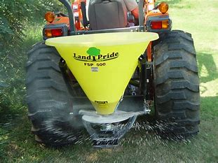 RSPREADER Rental on Kubota Spreader / day rent