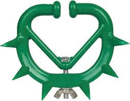 AC376-021 Calf Weaner w/Spikes Plastic Medium