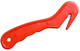 AC16967 Knife-Bale/Bandage Cutter-Tough 1