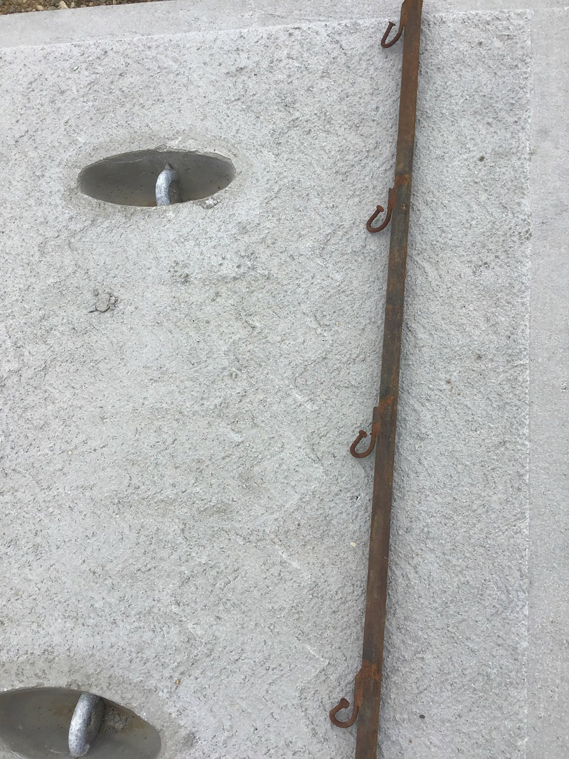 FESUCKER8 Sucker Rod Posts 8' -  4 Wire