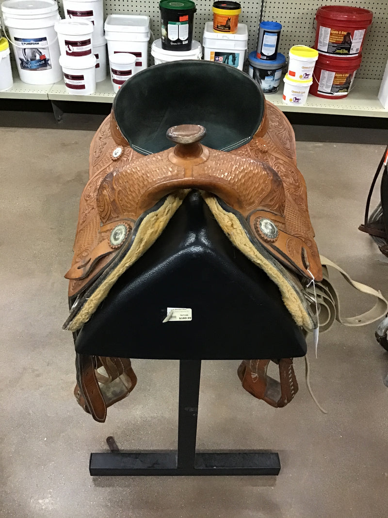 TKUSEDSD9 Used Champion Turf Competitor - 15" Reining