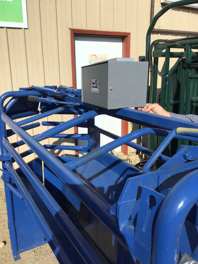 LEREMOTEBOX Roping Chute - Remote Box