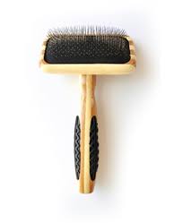 PS188-10615 Brush Slicker Wood/Rubber Handle