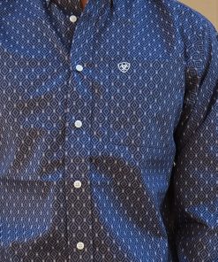 CL10062195 Ariat Men's Wrinkle Free Diamond Print