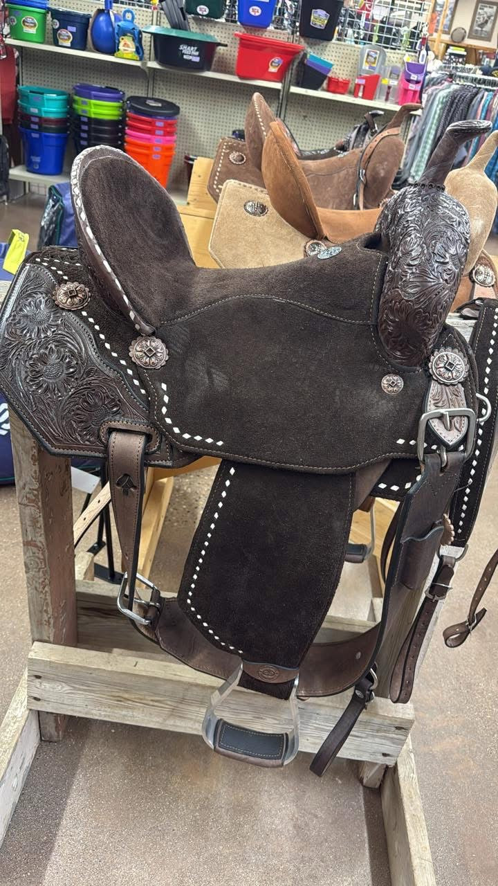 TK50058 Barrel Saddle 15 "Drk Tooling w/ White Buckstitch