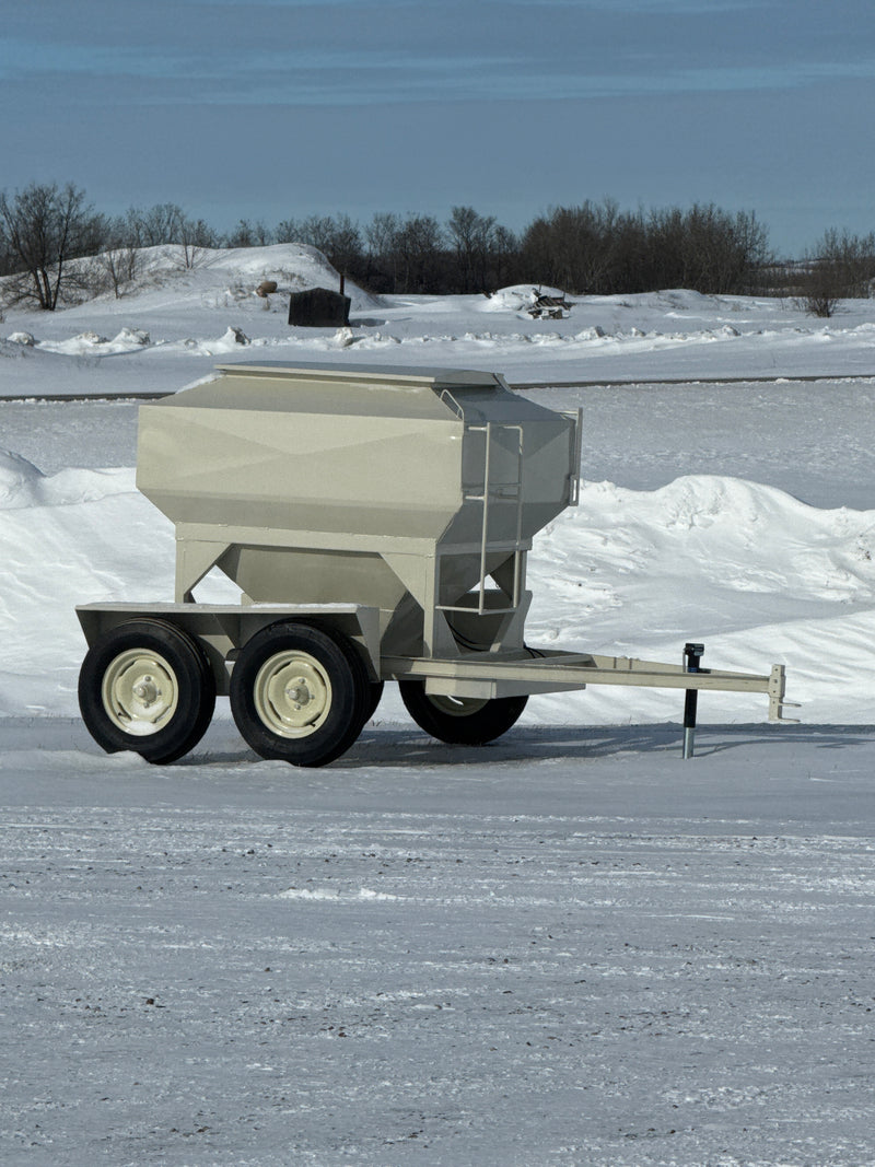 LEFEEDBOX40TRAILER Feed Box 40 Bushel on tandem trailer 12 Volt