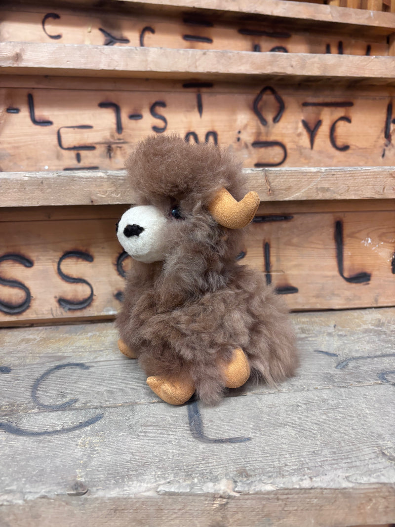 BGASTU23 Alpaca Fur Stuffed Animals- Highland 8.5"