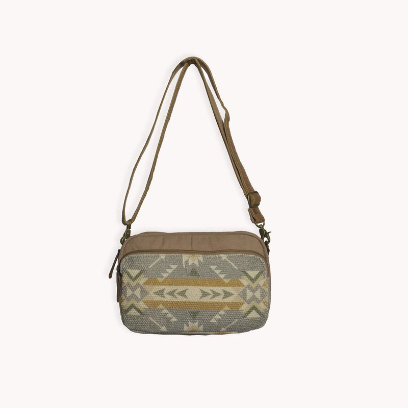 BGJH-12019 Pokoloko- Wrist Bag - Coco