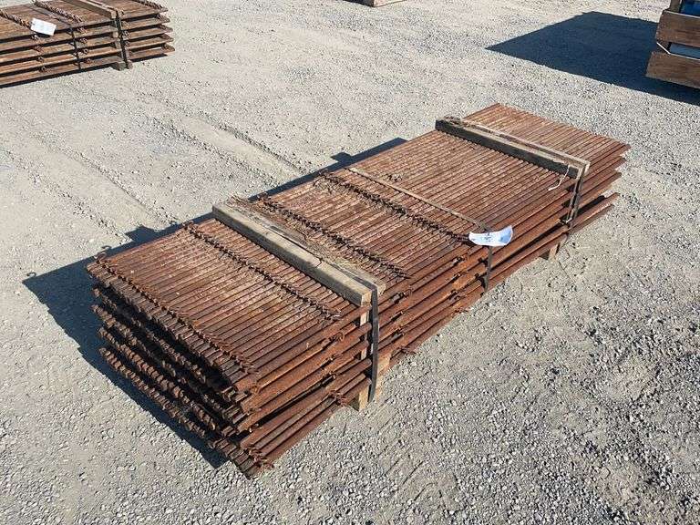 FESUCKER4-No nails Sucker Rod Posts 4'8" -  4 Wire (150 on pallet)