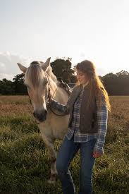 CL40321 Outback Womens Quillted Vest