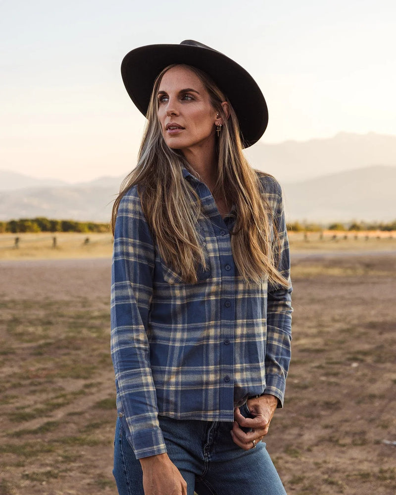 CL40312 Outback Womens Shirt Plaid
