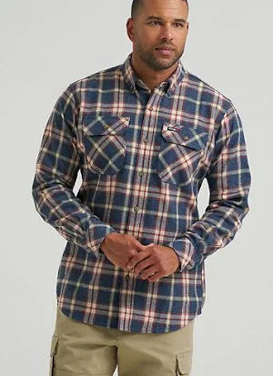 CL112382648- Wrangler Riggs Men's Foreman Flannel Button up- Navy/Red