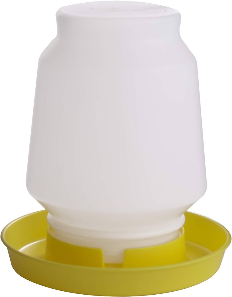AC677102--Yellow Waterer 1gal Plastic Enclosed Base