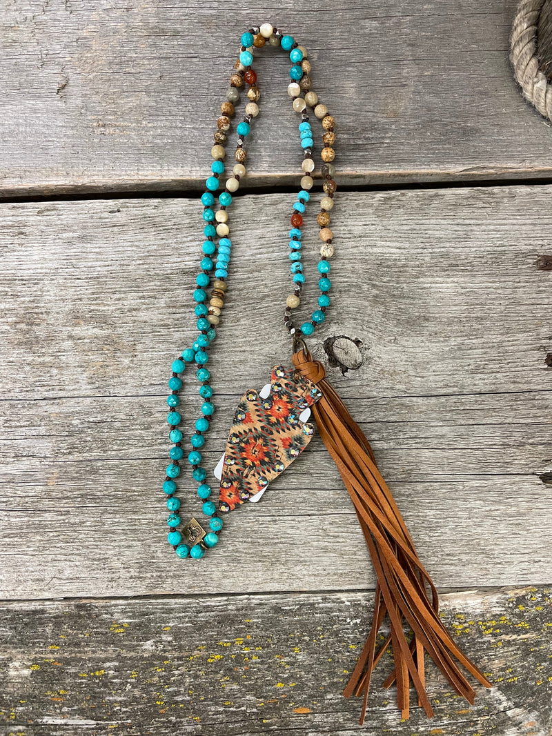 BGNECKLACE3 Saddle Tan Arrowhead Necklace