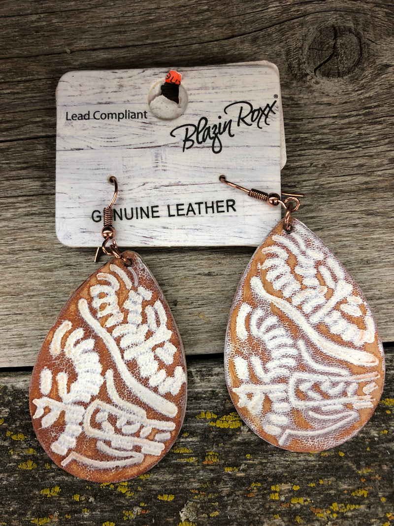 BG30372 Earrings Leather TrDrp Stamp FlrlWht