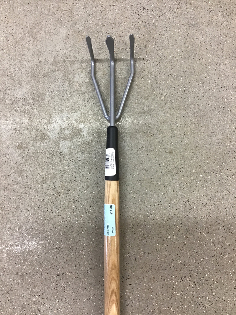 HG4273124 Hoe-Cultivator-3 Claw Long Handle