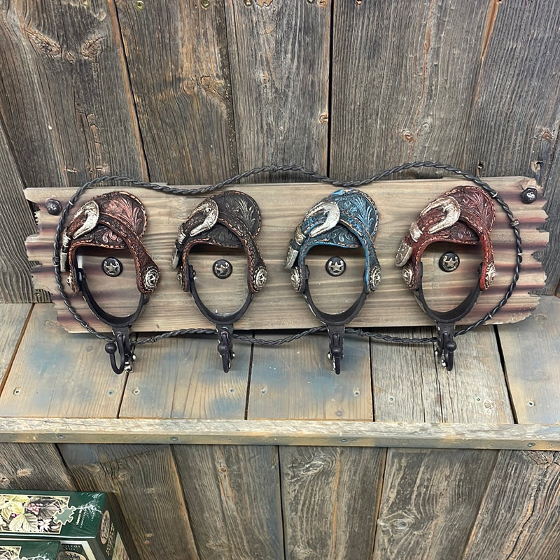 BG87-9801-0-41 Western 4 Hook Rack- Spurs