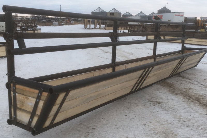 LECUSTFENCESILE Fence Line Feeder for Silage