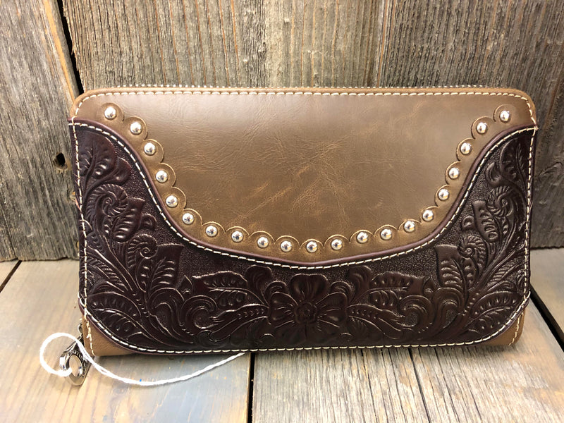 BGWRL-W003CF Wallet - Tooled/Silver Studs